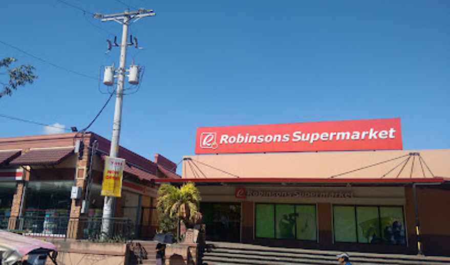 Robinsons Supermarket, Centro Pacita